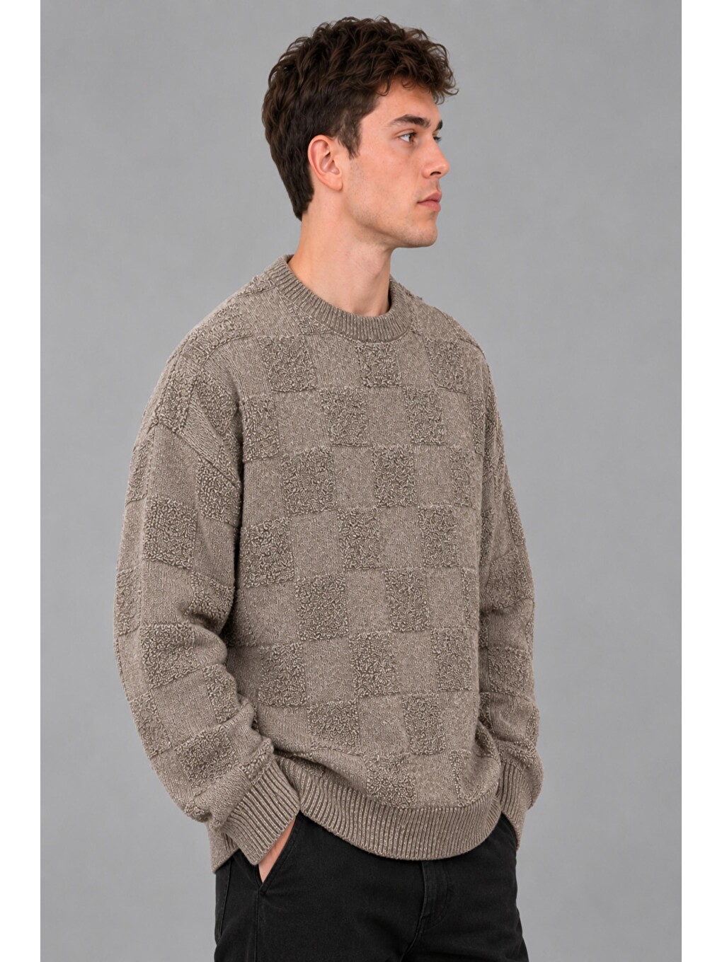 Bej Oversize Pelüş Kare Desen Kışlık Kazak Dp 18381_10062-1