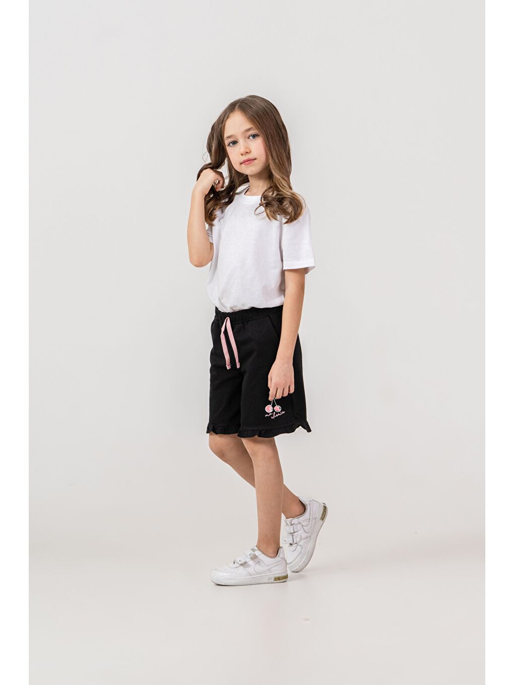 Siyah Fırfırlı Kiraz Baskılı Kız Çocuk Şort-1
