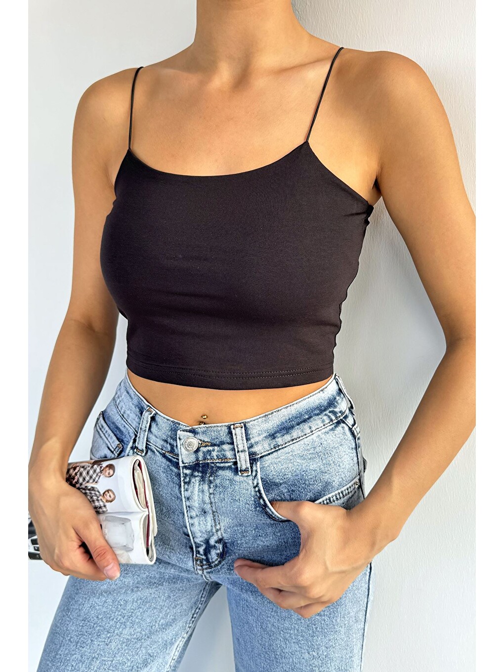 Siyah Kadın Lastik Askılı Elastanlı Crop Top Bluz-2