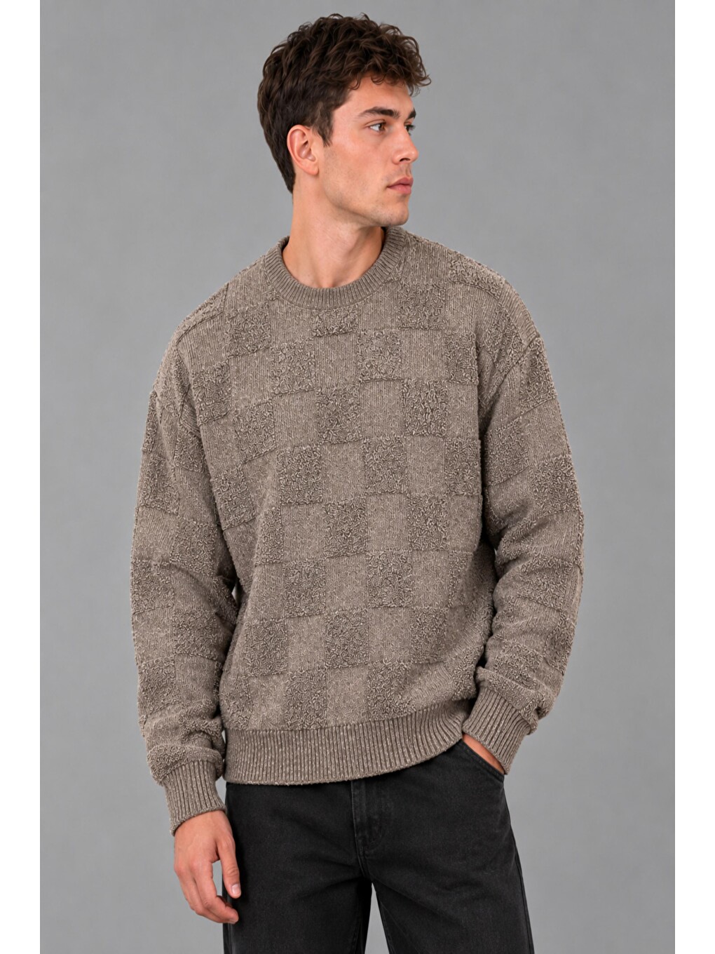 Bej Oversize Pelüş Kare Desen Kışlık Kazak Dp 18381_10062-3