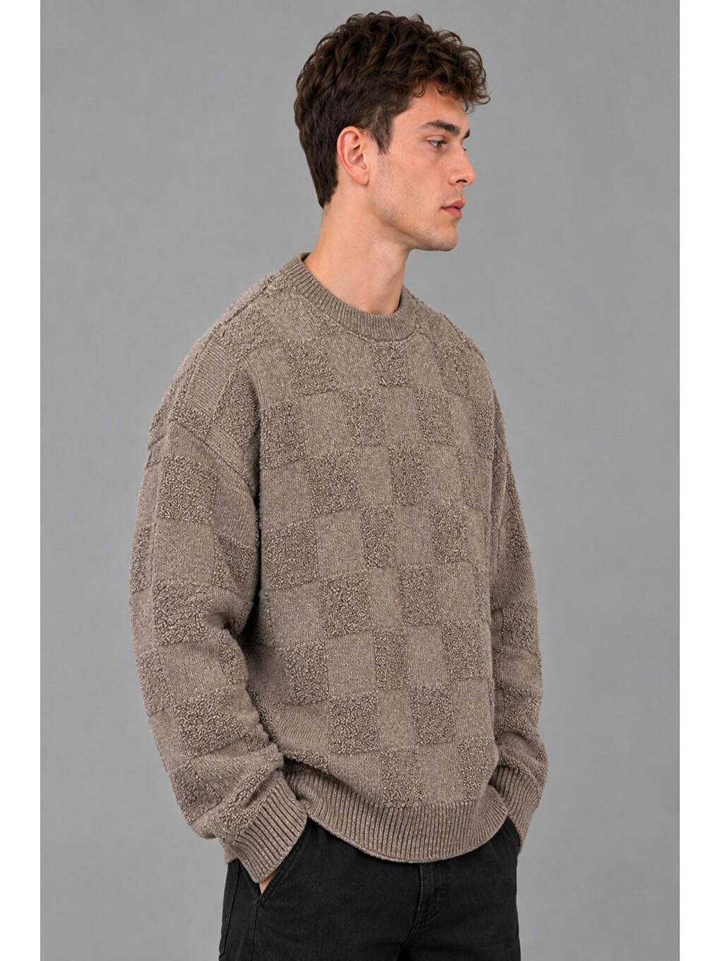 Bej Oversize Pelüş Kare Desen Kışlık Kazak Dp 18381_10062-4