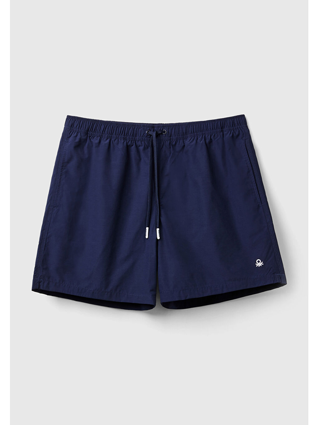 Erkek Koyu Lacivert Önü Logo İşlemeli Yama Cepli Beli Büzgülü Deniz Şortu