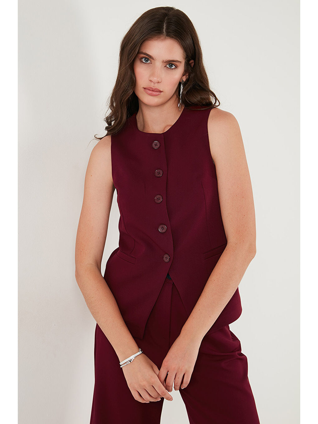 Bordo Regular Fit Bisiklet Yaka Kolsuz Düğmeli Basic Kadın Bluz Yelek 65200004-4