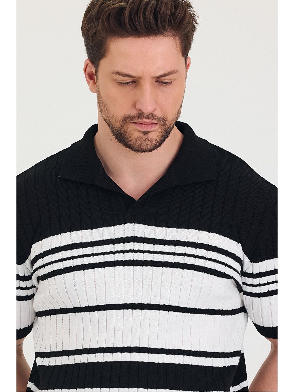 Siyah Erkek Polo Çizgi Detaylı Triko T-shirt-1