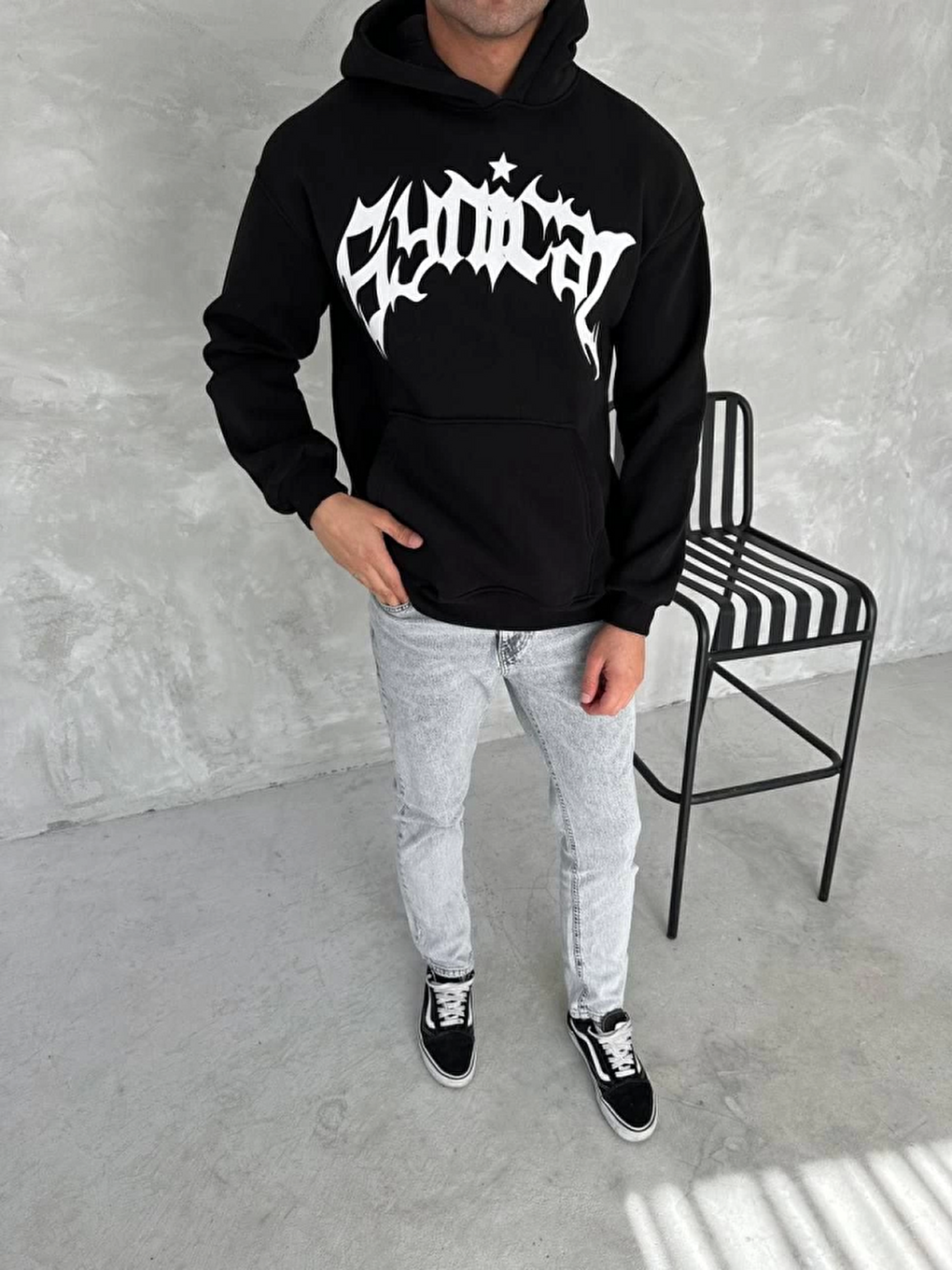 Unisex Üç İplik Kapüşonlu Baskılı Sweatshirt - Siyah-1
