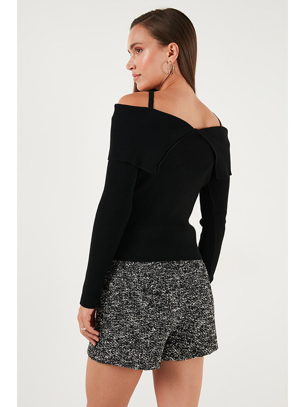 Siyah Premium Fitted Fit Carmen Yaka İp Askı Detaylı Triko Kazak 680KZ00076-5