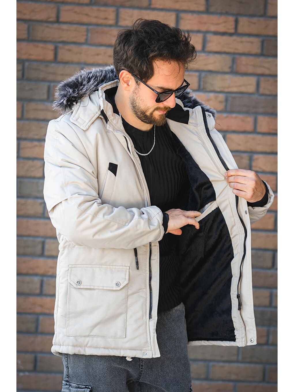 Bej Remo İçi Kürklü Kapüşonlu Kanvas Uzun Kaban Parka-3