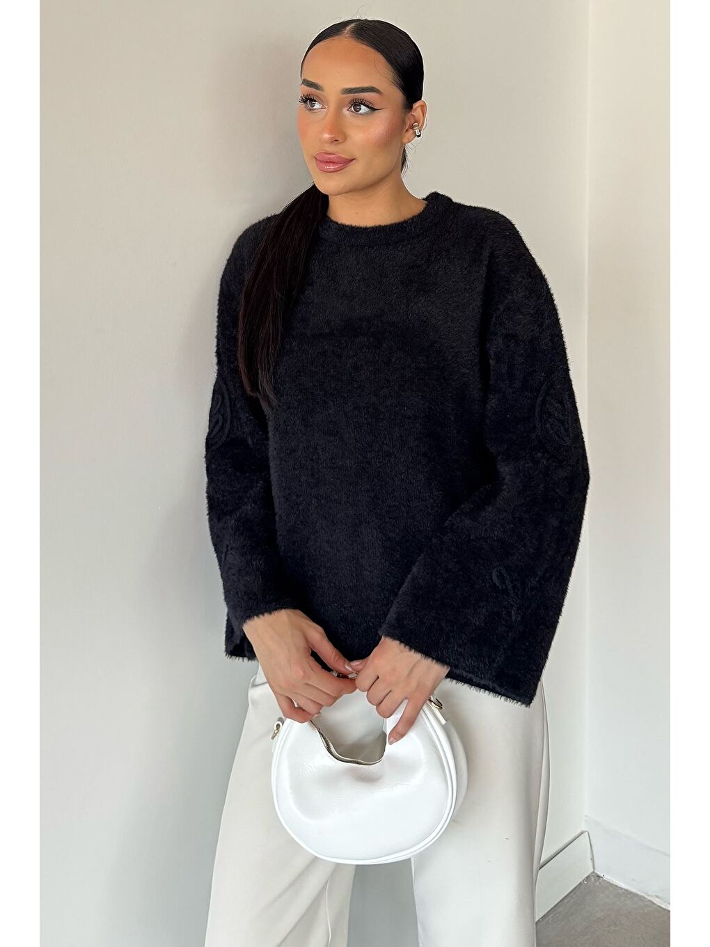 Siyah Kadın Bisiklet Yaka Kol İşlemeli Triko Kazak (s-m-l-xl Beden Uyumludur.)-1