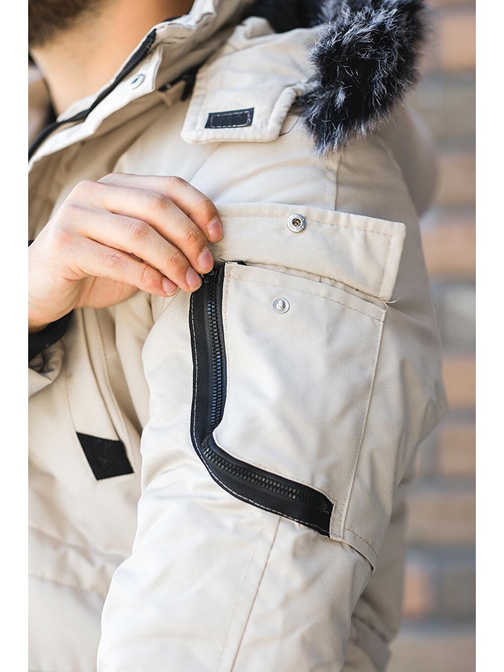 Bej Remo İçi Kürklü Kapüşonlu Kanvas Uzun Kaban Parka-4