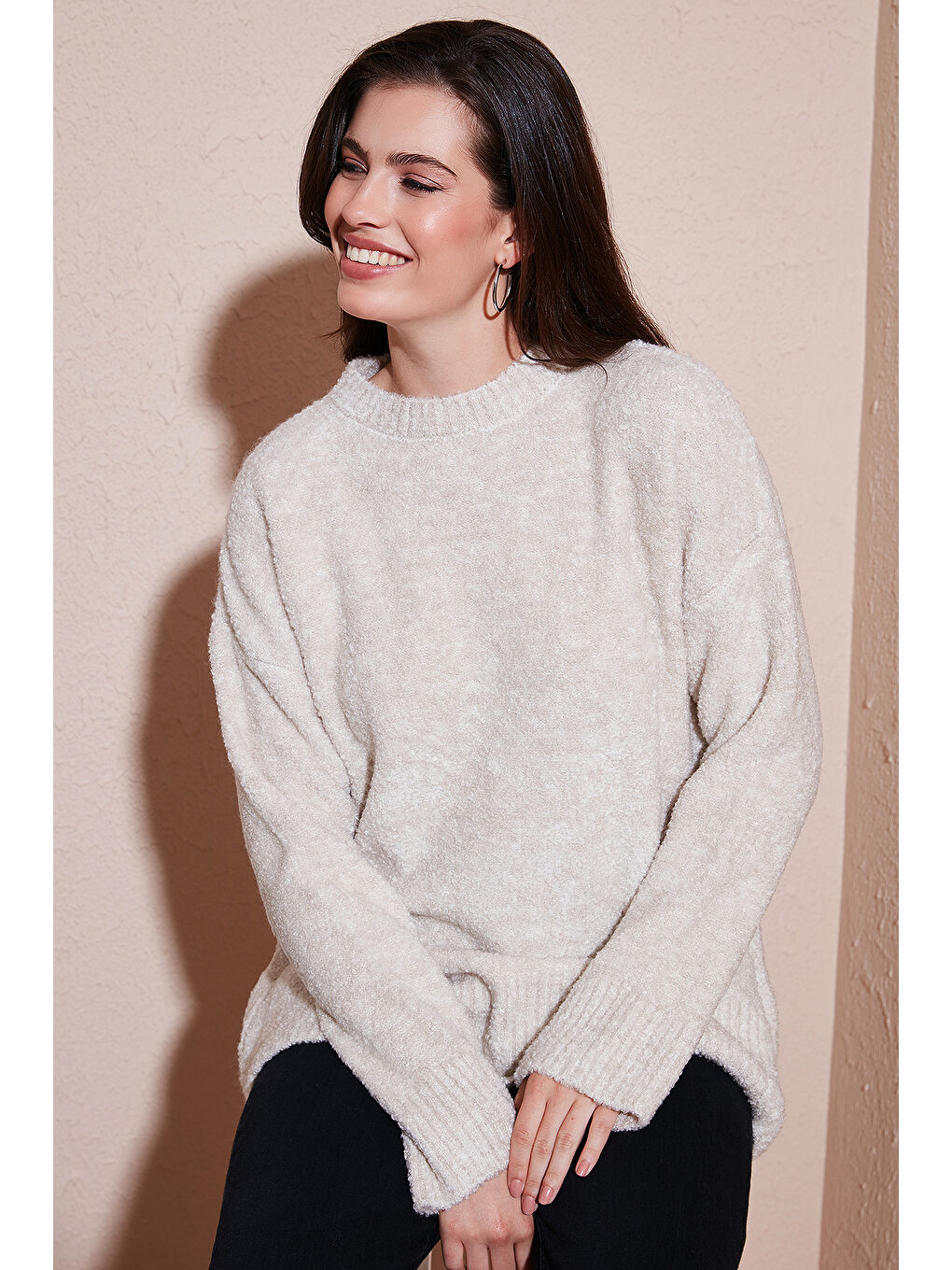 Bej Regular Fit Dik Yaka Yumuşak Dokulu Triko Kazak 4616222-1