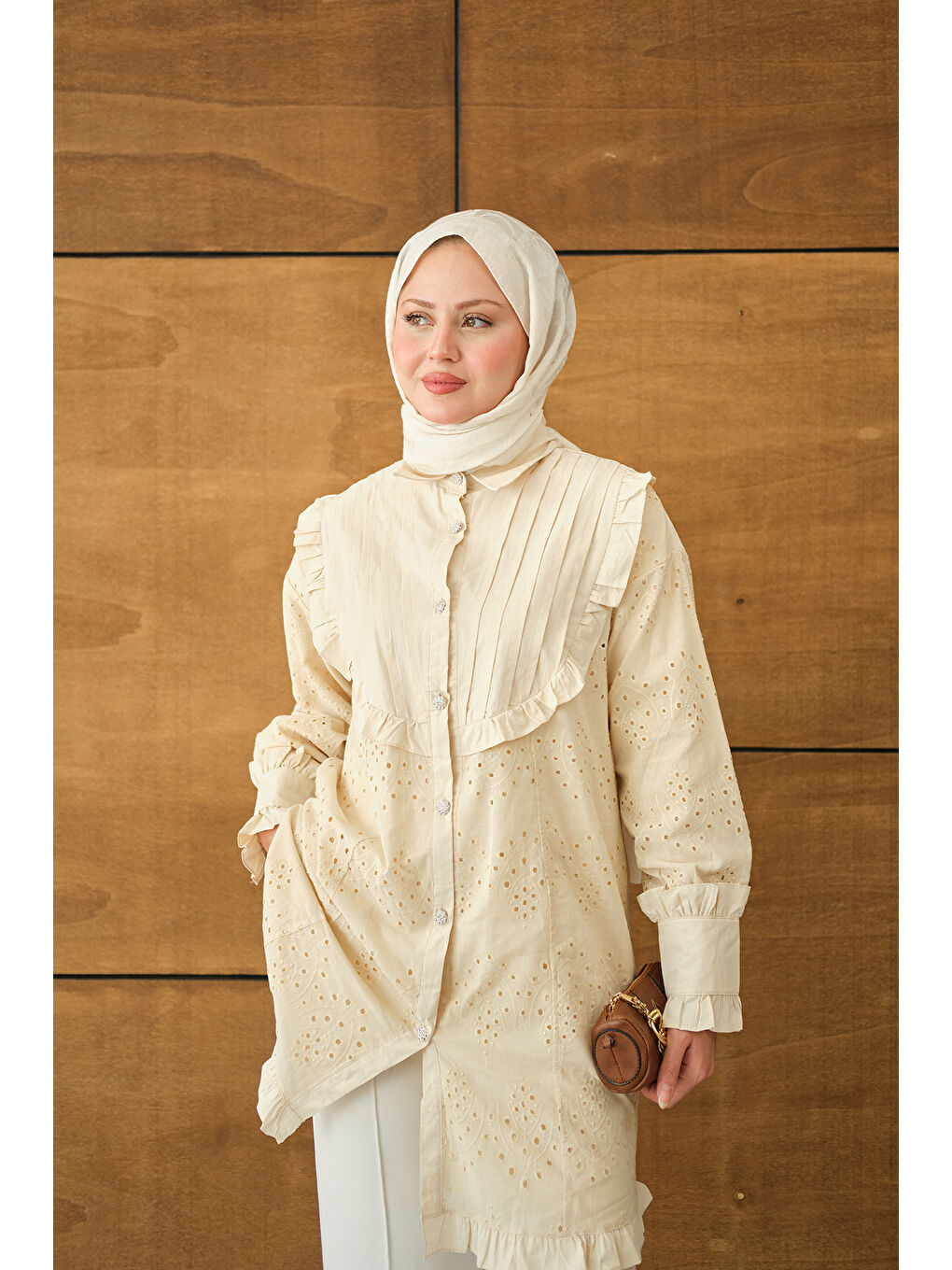 Ekru Kadın Pile Ve Brode Detay Gömlek Krem-2