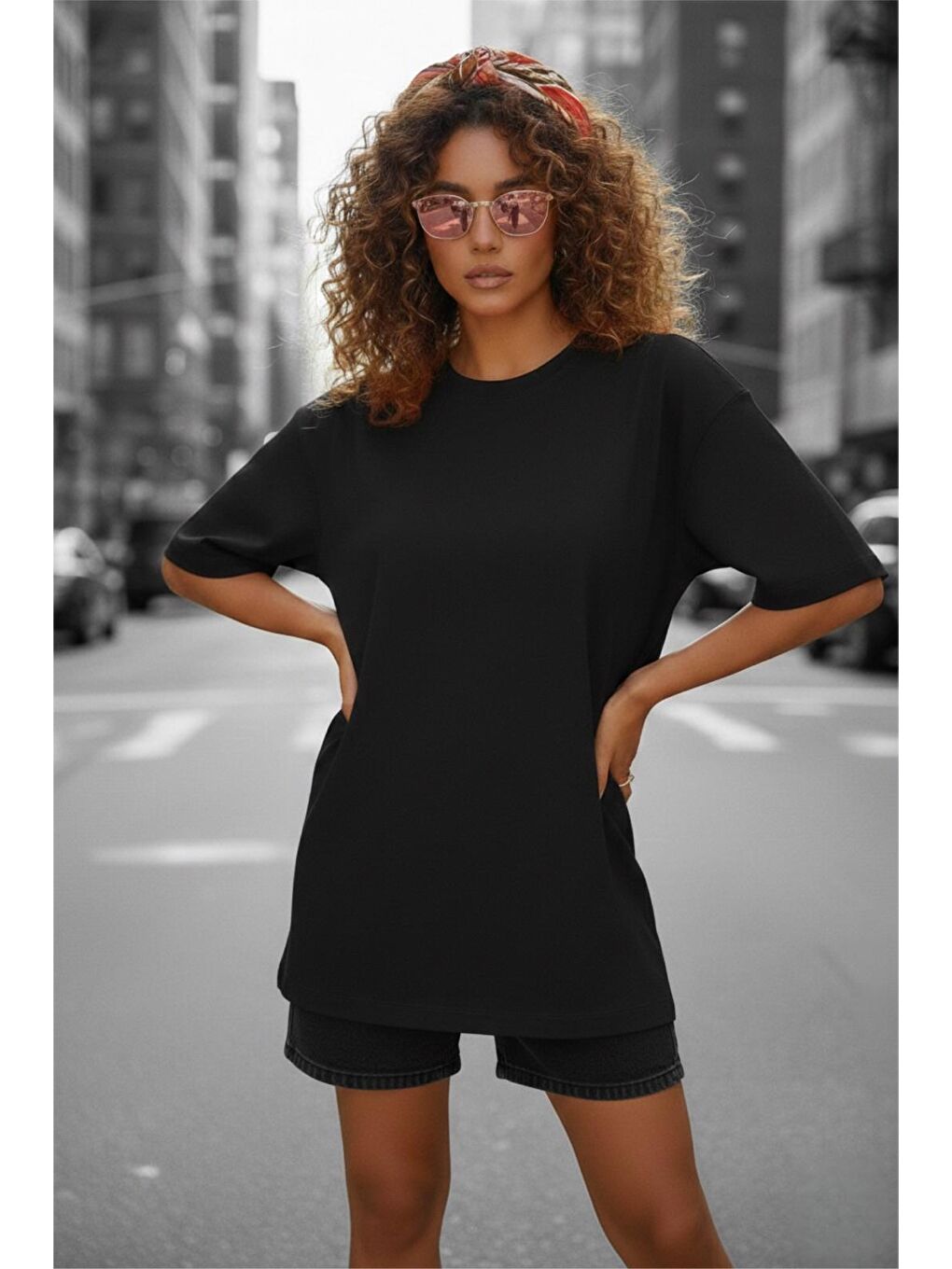 Siyah Mily Kadın Oversize Basic Bisiklet Yaka Pamuklu T-Shirt Rahat Kesim Unisex Sevgili Kombini