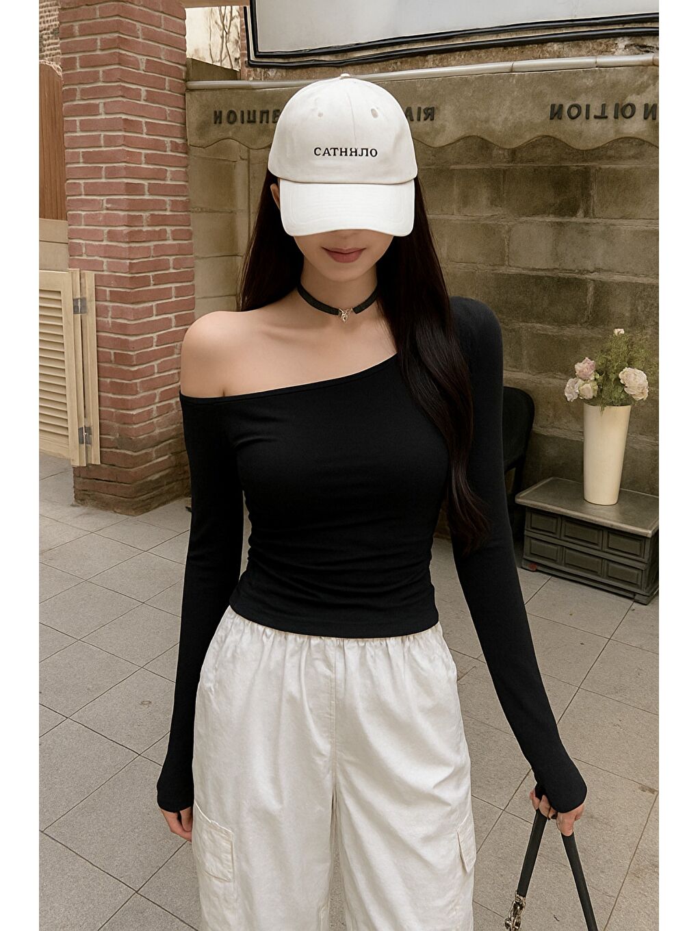 Siyah Kadın Düşük Omuz Kayık Yaka Dar/Slim Uzun Kollu T-Shirt-1