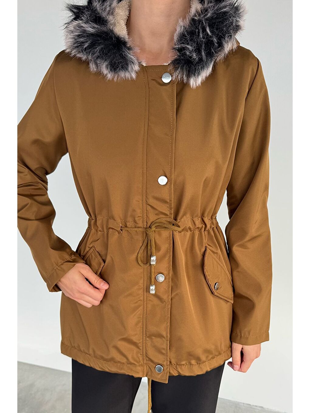 Kahverengi Kadın Kapüşonlu İçi Pelüş Mont-2