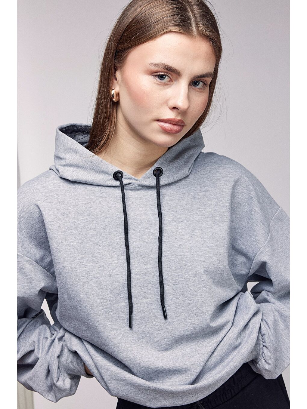Gri Kadın Oversize Kapüşonlu Basic Hoodie Sweatshirt-1