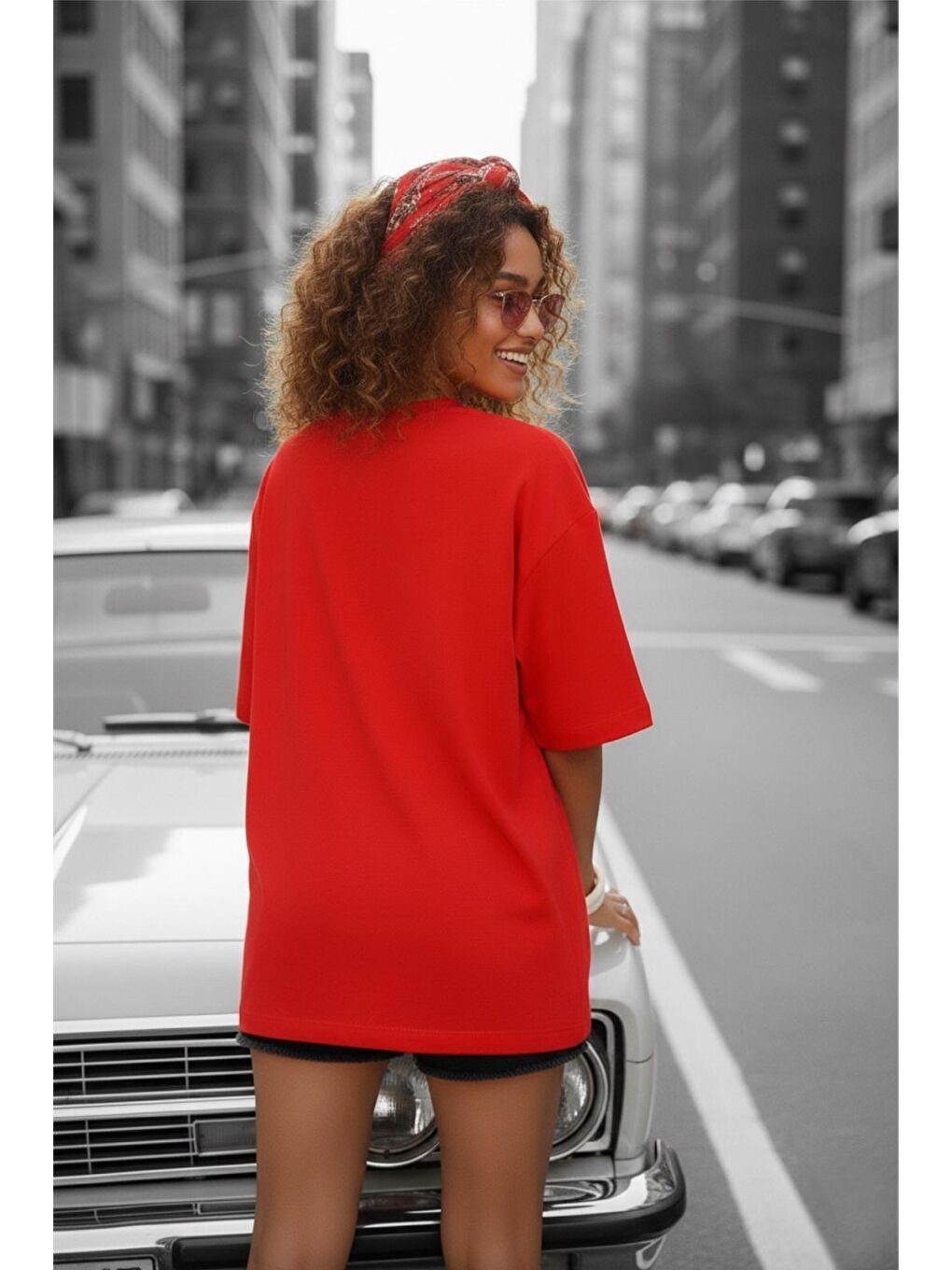 Kırmızı Mily Kadın Oversize Basic Bisiklet Yaka Pamuklu T-Shirt Rahat Kesim Unisex Sevgili Kombini-2