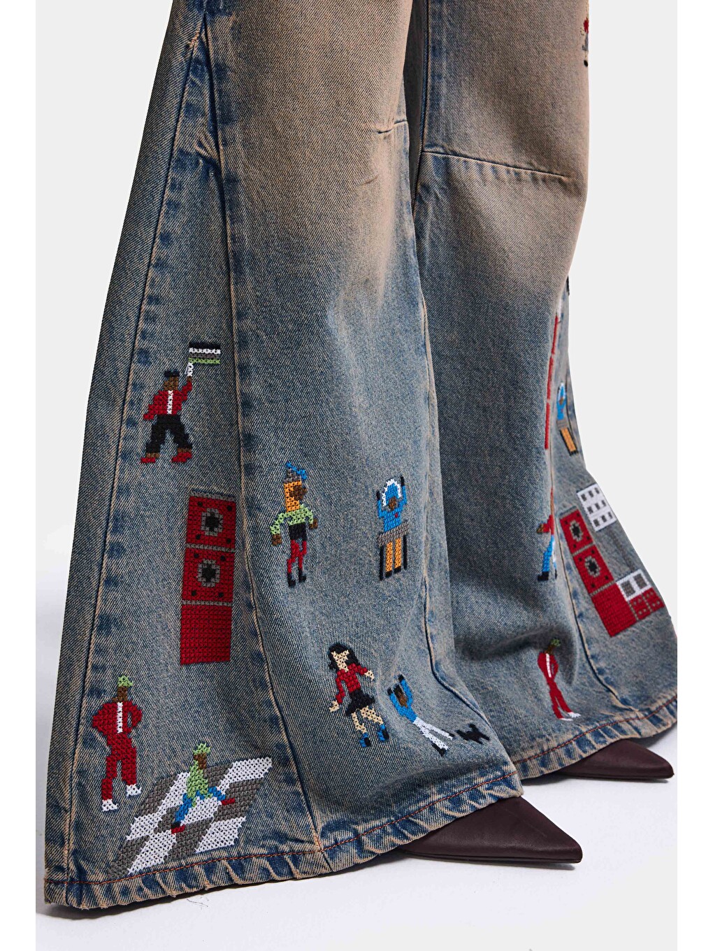 Mavi Kadın Koyu Jean 2w6-85 Loose Flare Fit Nakış Detaylı Özel Tsarım Denim Jean-4