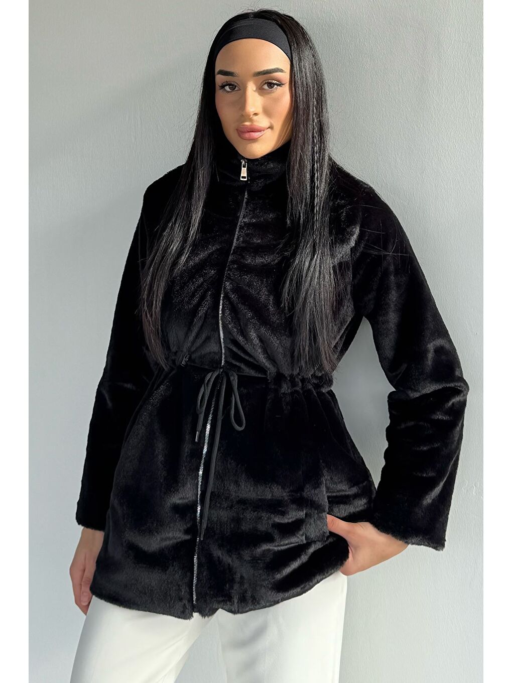 Siyah Kadın Bel Lastikli Çift Cepli İç Astarlı Pelüş Mont-1