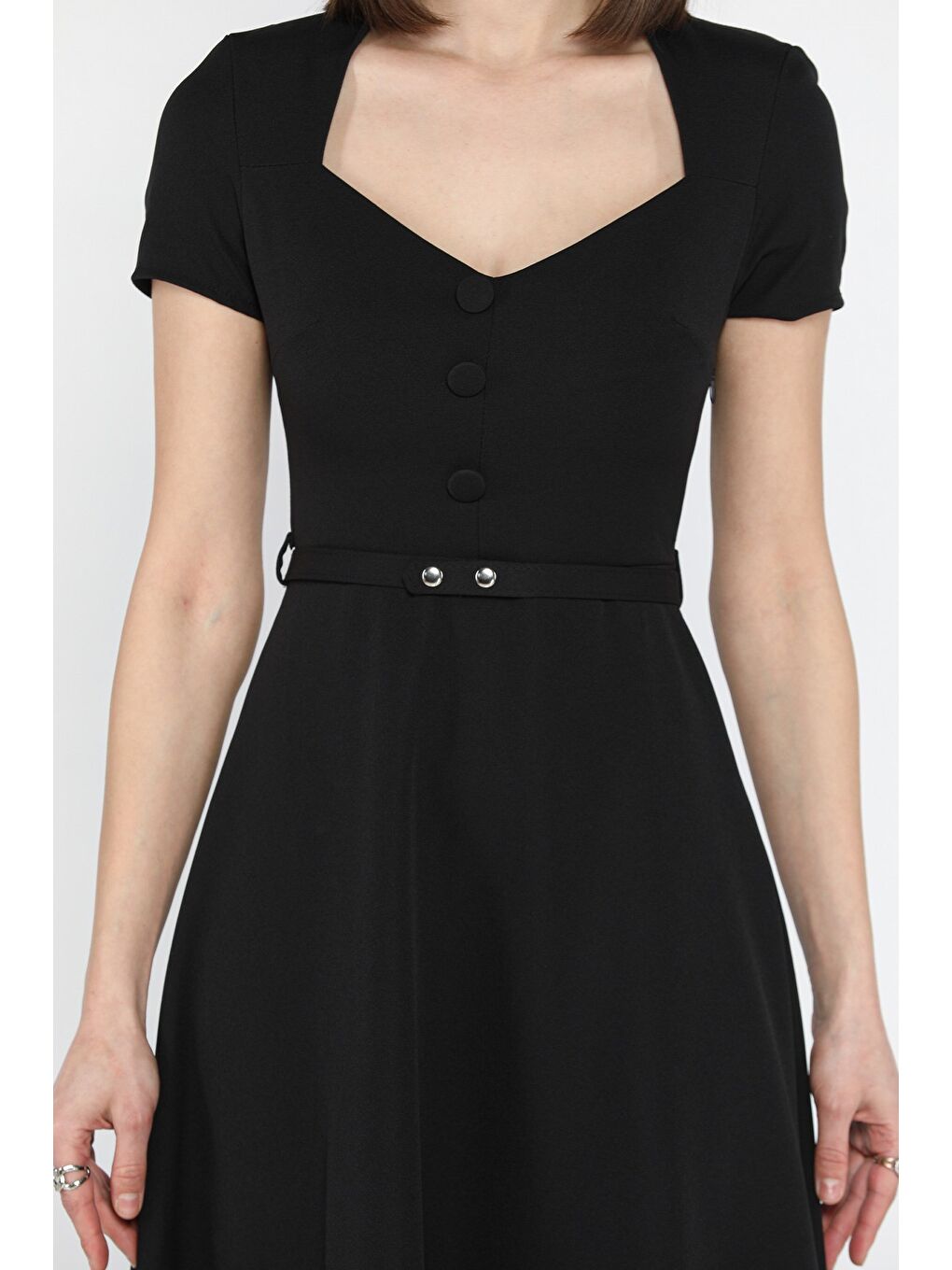 Siyah Kadın Omuz Vatkalı Kemerli Kiloş Elbise-2