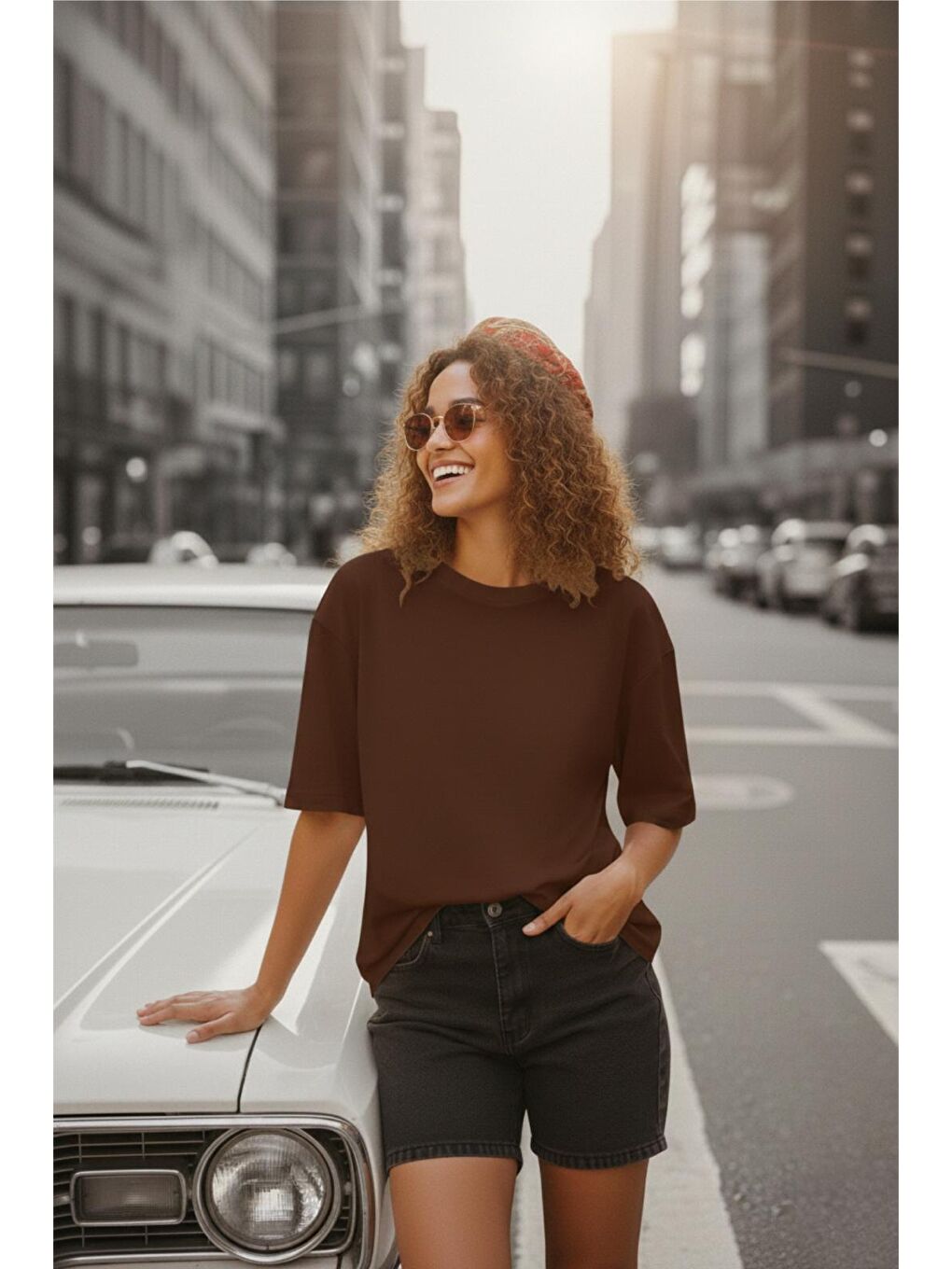 Kahverengi Mily Kadın Oversize Basic Bisiklet Yaka Pamuklu T-Shirt Rahat Kesim Unisex Sevgili Kombini-1