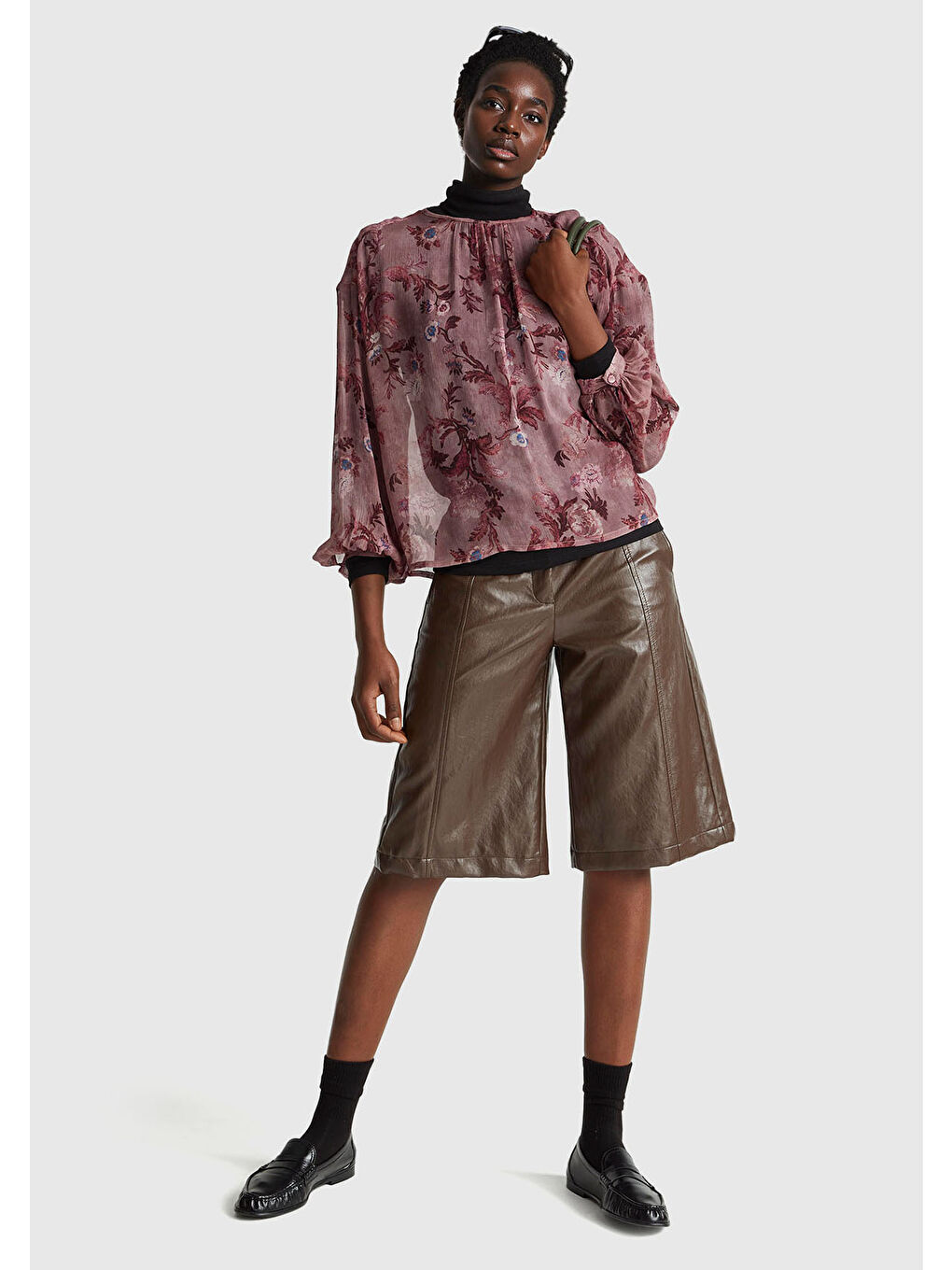 Karışık Kadın Suni Deri Bermuda Şort-4