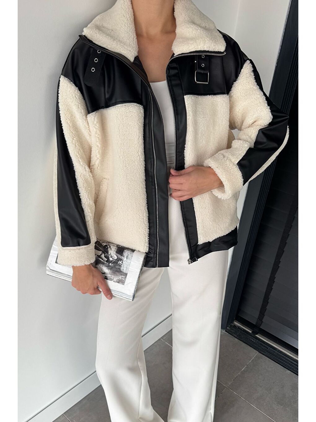 Ekru Kadın İç Astarlı Deri Garnili Kemer Tokalı Mont-1