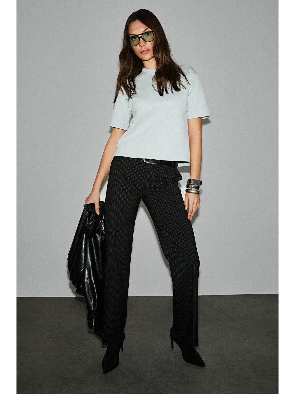 Gri COLENA Kadın Organik Pamuklu Bisiklet Yaka Oversize Fit Kısa Kollu GRİ T-Shirt