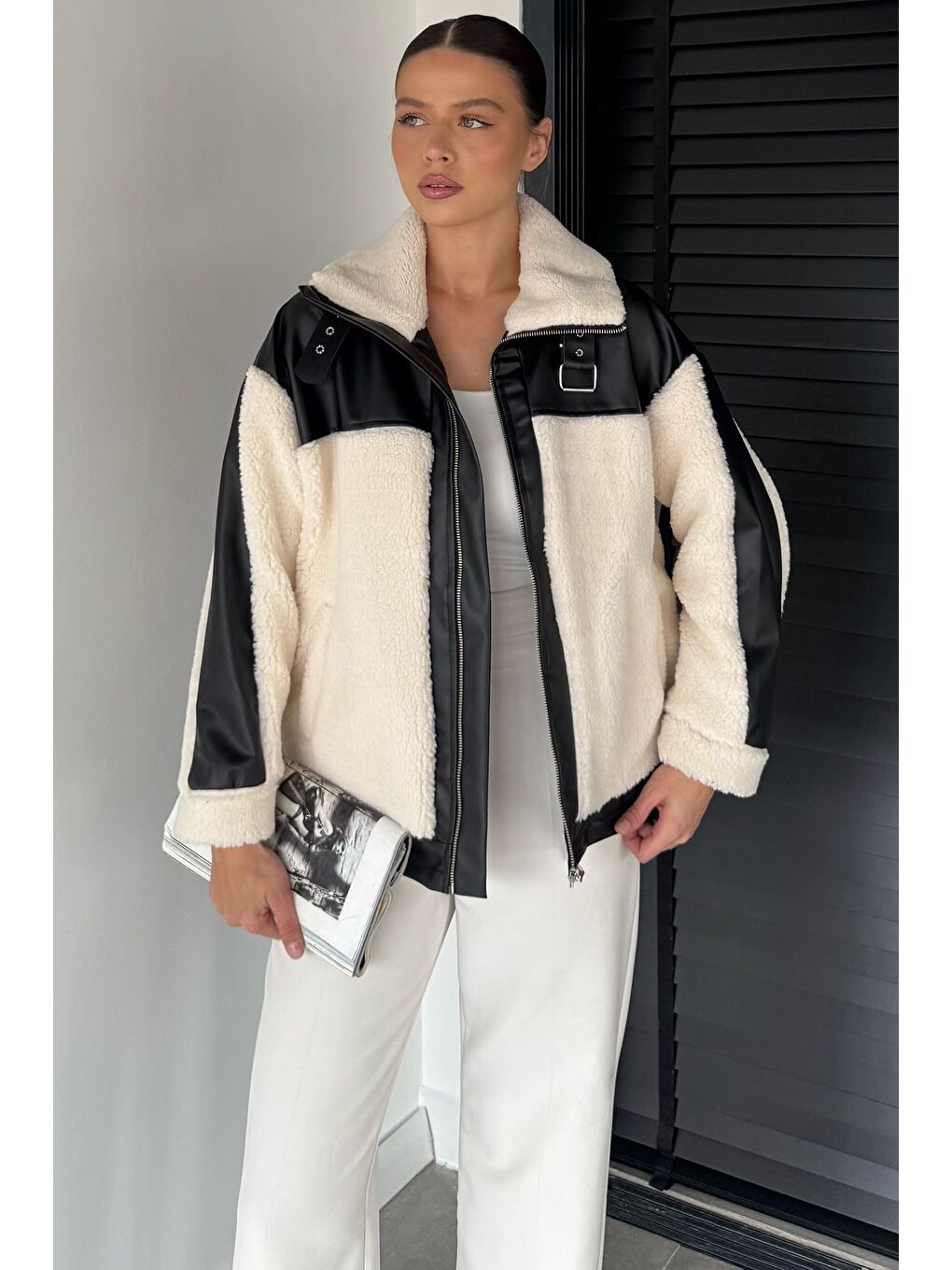 Ekru Kadın İç Astarlı Deri Garnili Kemer Tokalı Mont-2