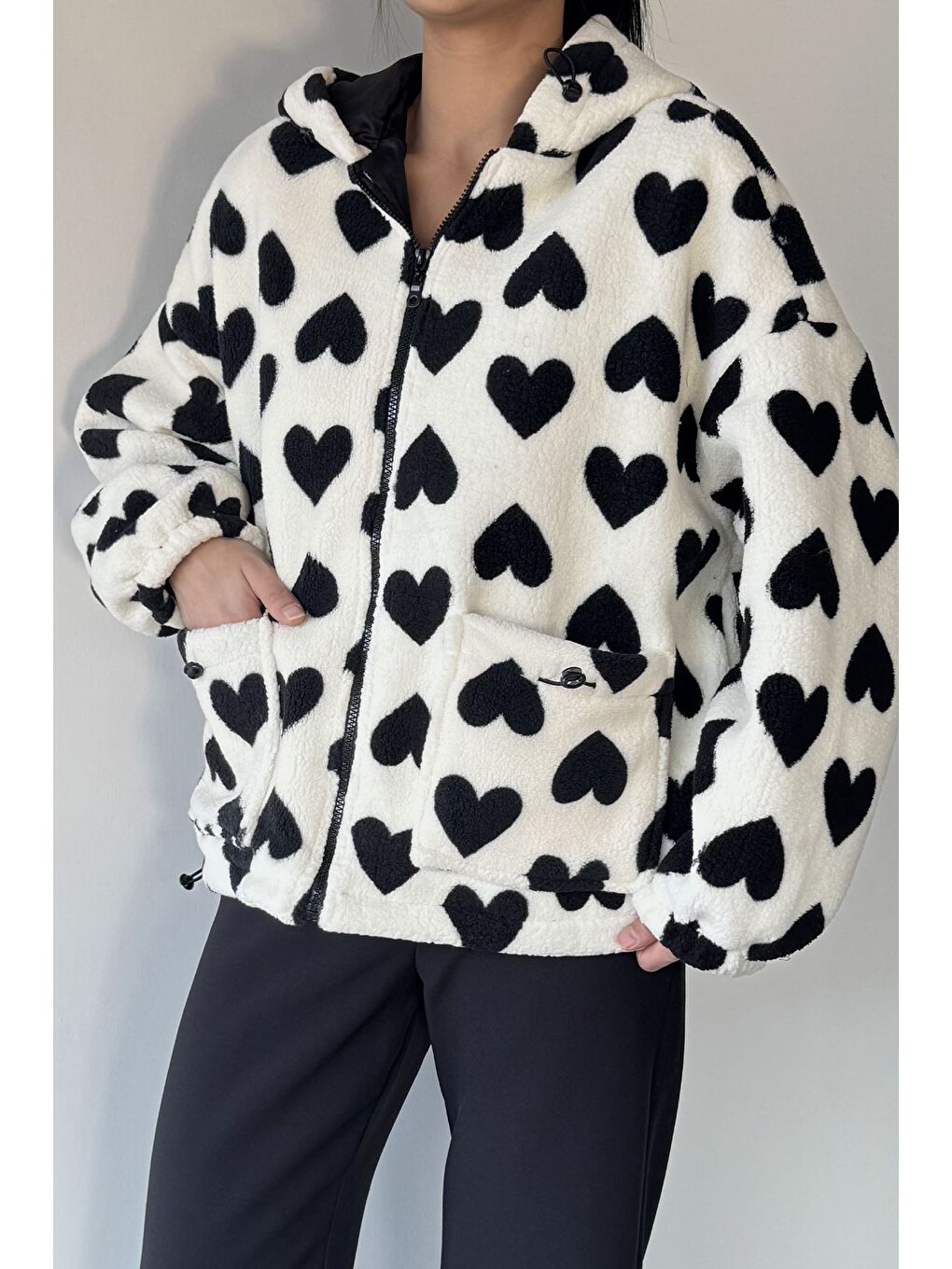 Ekru Kadın Kapüşonlu Ön Fermuarlı İç Astarlı Polar Mont-2