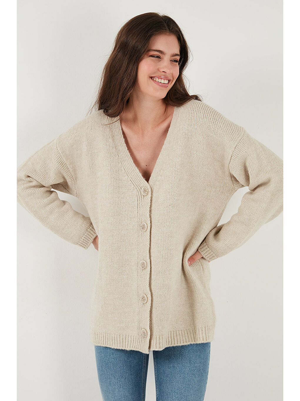 Bej Regular Fit V Yaka Düğmeli Triko Hırka 4616229-5