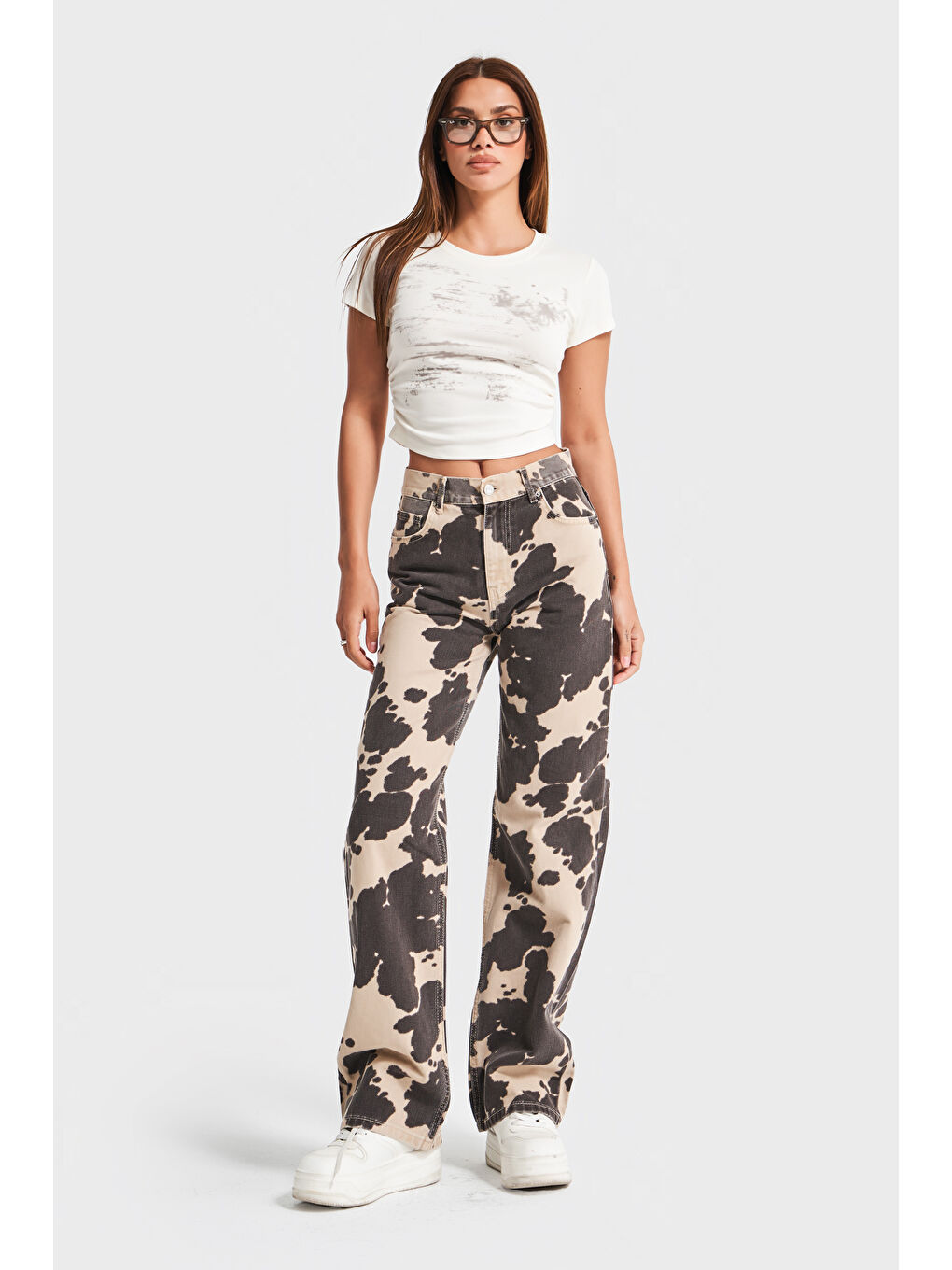 Kadın Kahverengi 6s5-57 Özel Yıkama Leopar Desenli %100 Pamuk Loose Fit Orta Bel Denim Jean-1