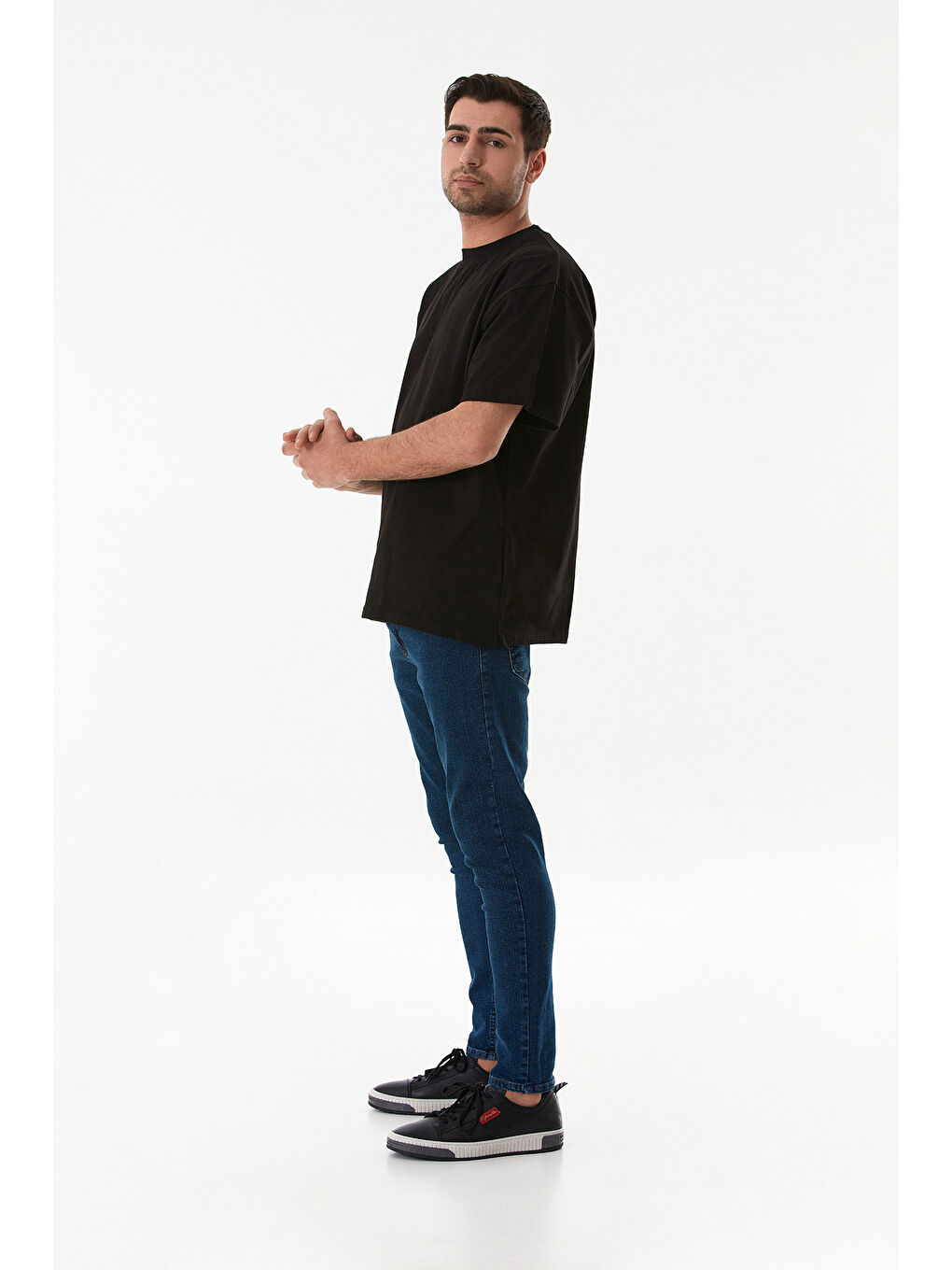 Siyah Basic Bisiklet Yaka Oversize Tişört-3