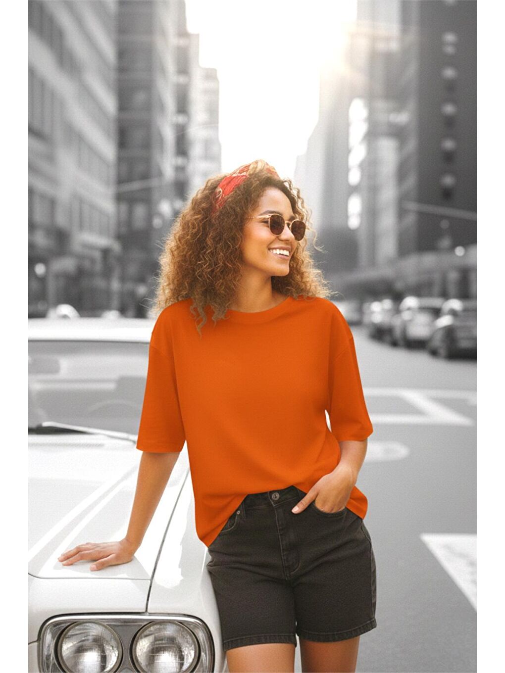 Turuncu Mily Kadın Oversize Basic Bisiklet Yaka Pamuklu T-Shirt Rahat Kesim Unisex Sevgili Kombini