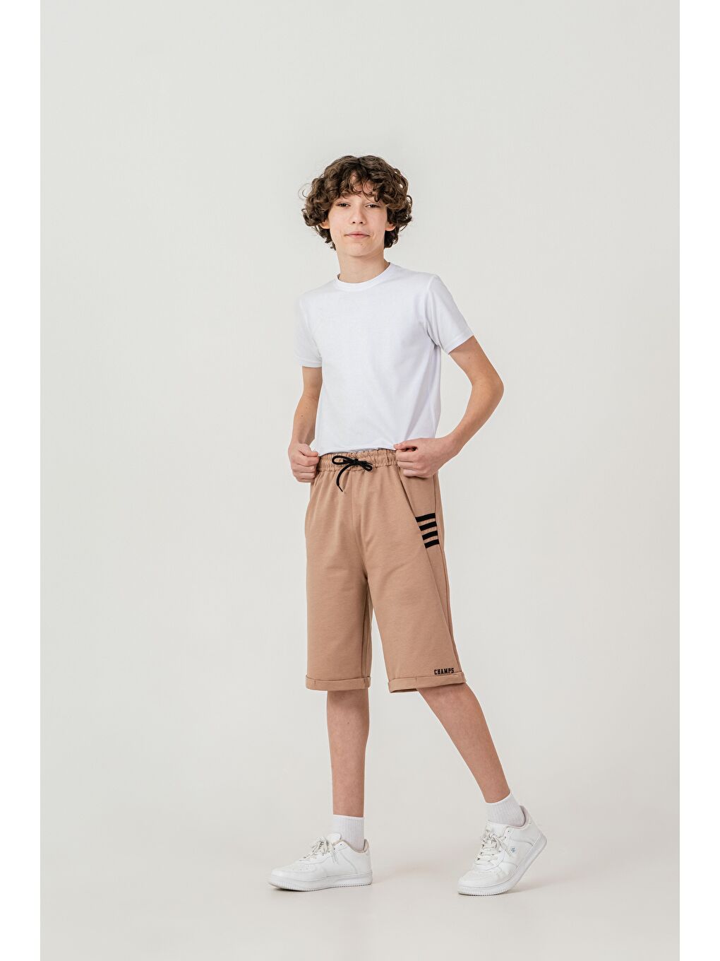 Bej Champs Baskılı Yanlar 4 Şerit Biyeli  Erkek Çocuk Şort-2