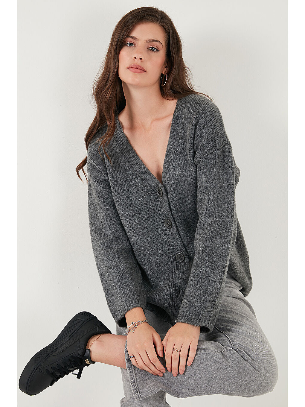 Antrasit Regular Fit V Yaka Düğmeli Triko Hırka 4616229-2