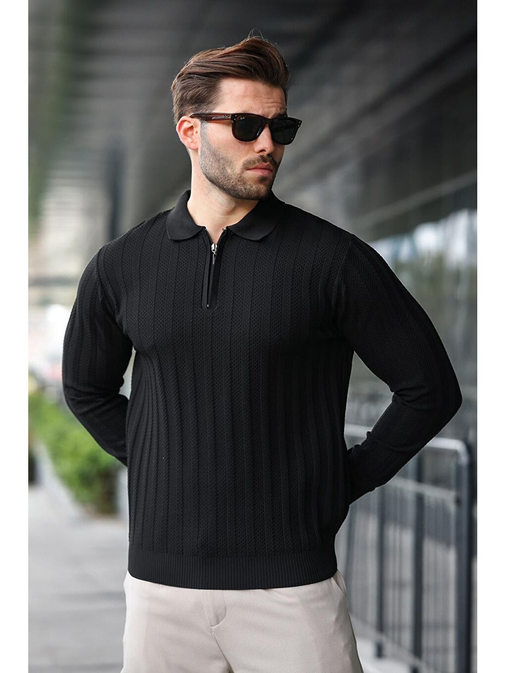Siyah Yarım Fermuarlı Polo Yaka Triko Kazak E7426