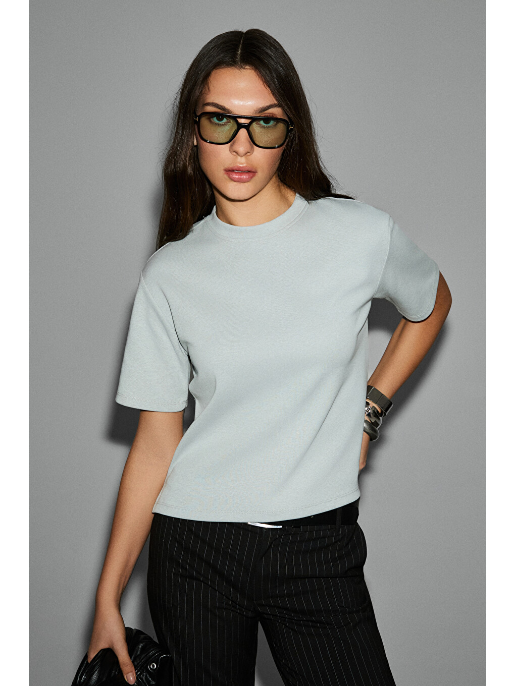 Gri COLENA Kadın Organik Pamuklu Bisiklet Yaka Oversize Fit Kısa Kollu GRİ T-Shirt-2