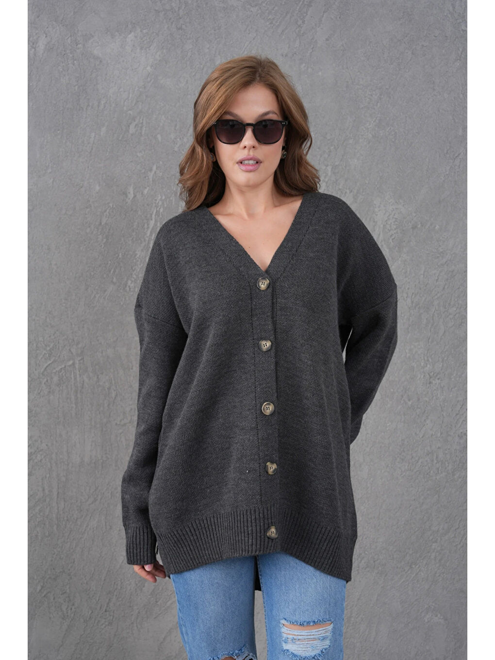 Antrasit Kadın V Yaka Düğme Kapama Oversize Uzun Triko Hırka-3