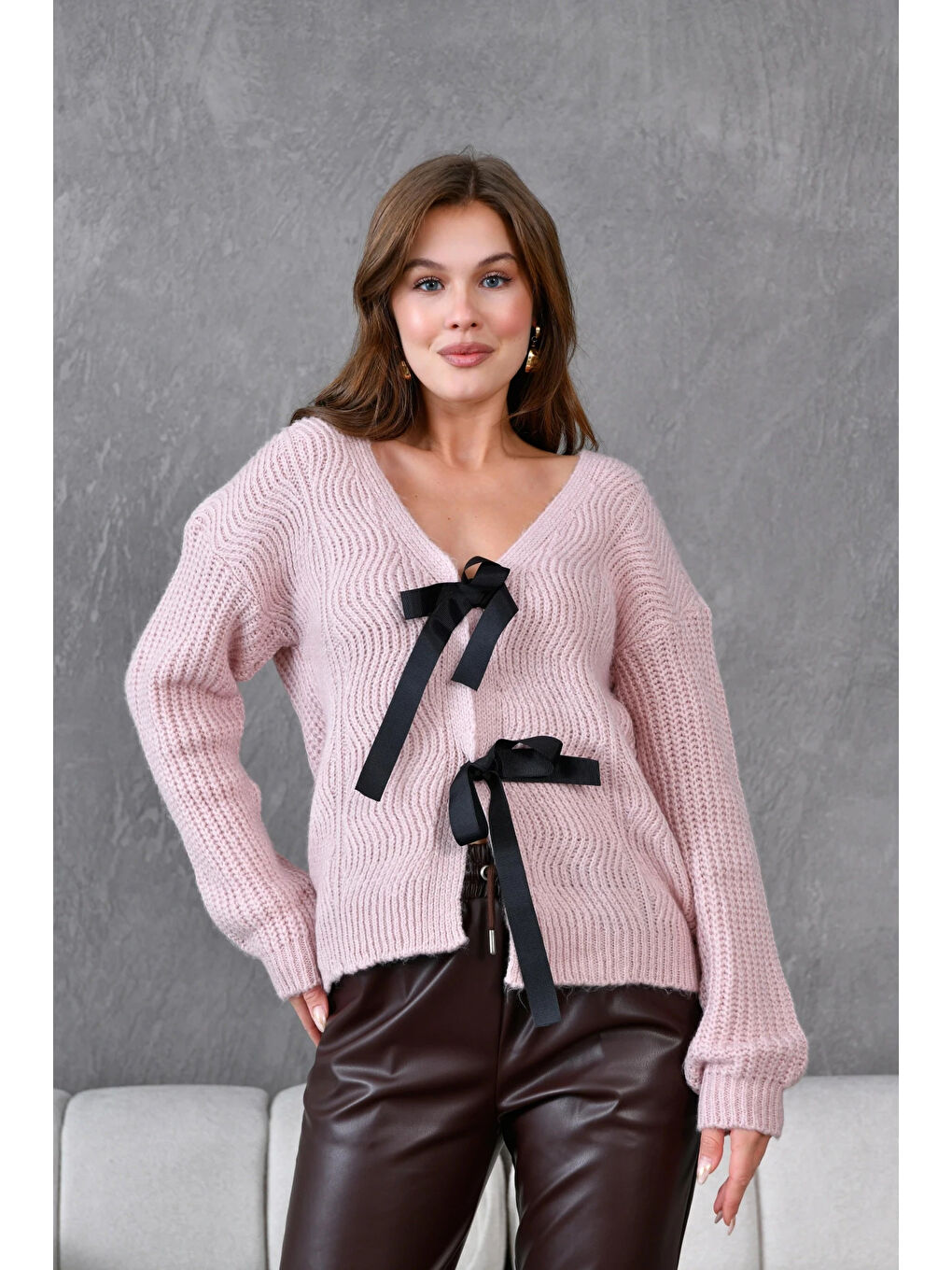 Pembe Kadın V Yaka Örgü Detay Fiyonklu Triko Ceket-2