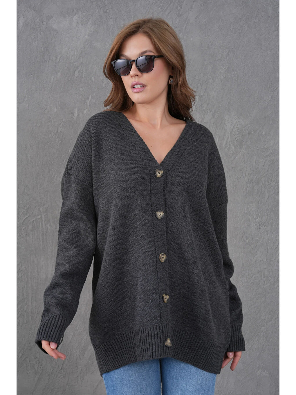 Antrasit Kadın V Yaka Düğme Kapama Oversize Uzun Triko Hırka-4