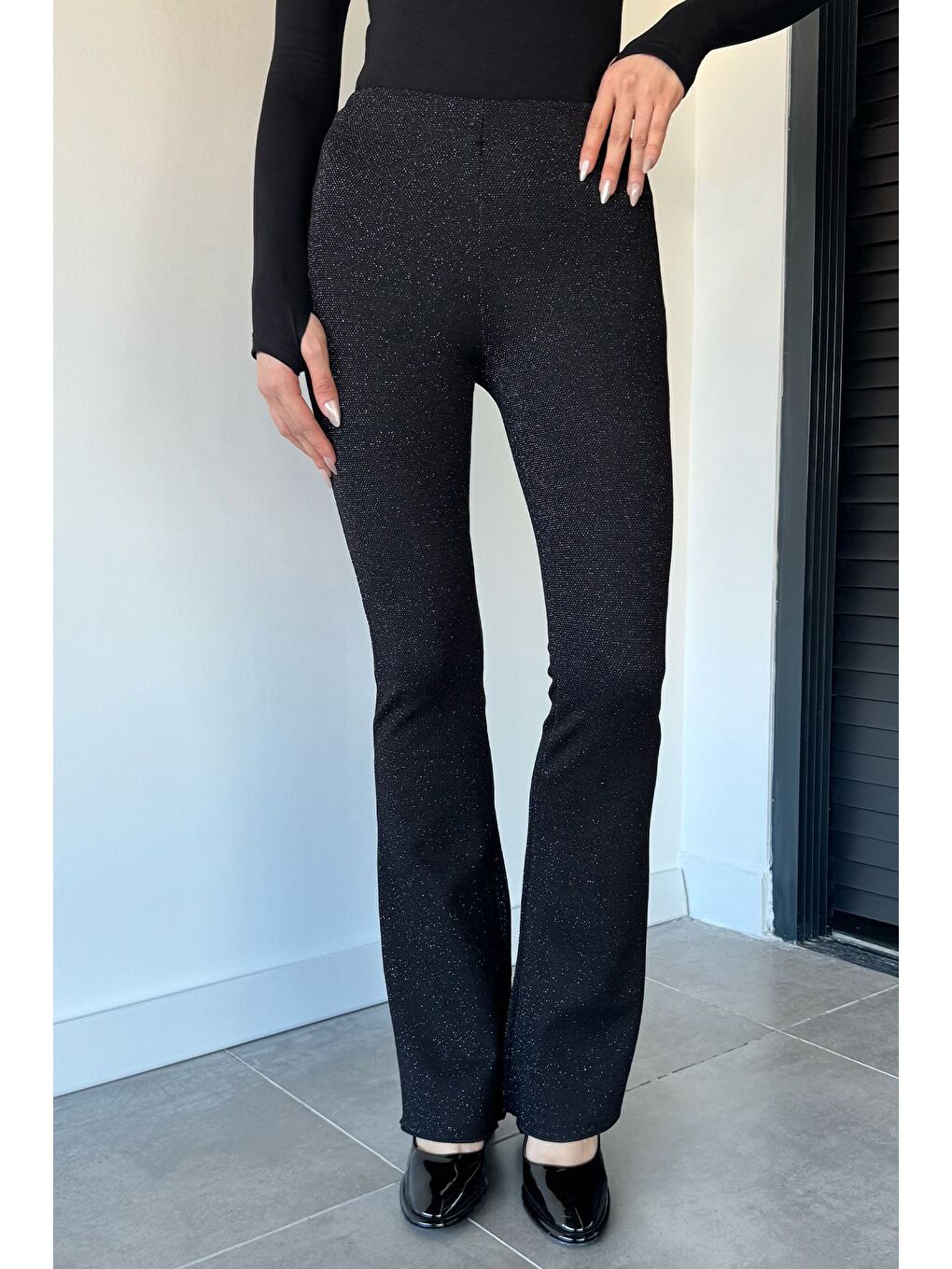 Siyah Kadın Bel Lastikli Yüksek Bel Işıltılı İspanyol Paça Pantolon-1