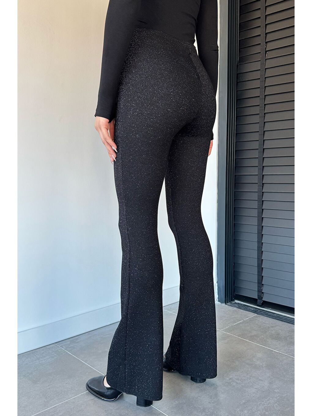Siyah Kadın Bel Lastikli Yüksek Bel Işıltılı İspanyol Paça Pantolon-2