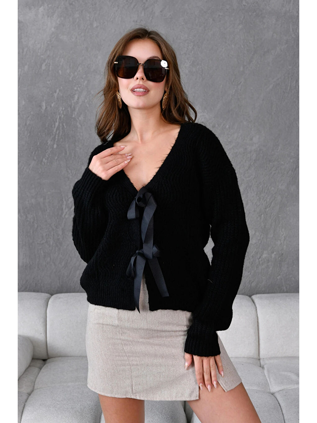 Siyah Kadın V Yaka Örgü Detay Fiyonklu Triko Ceket-1