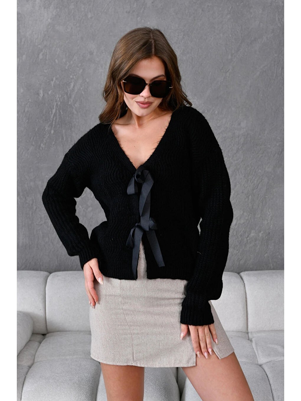 Siyah Kadın V Yaka Örgü Detay Fiyonklu Triko Ceket-2