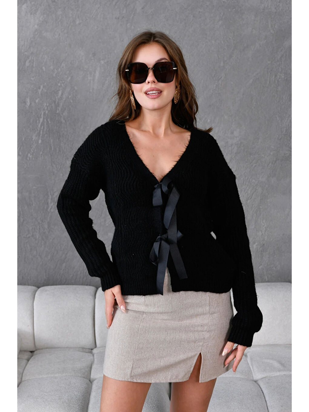 Siyah Kadın V Yaka Örgü Detay Fiyonklu Triko Ceket-3