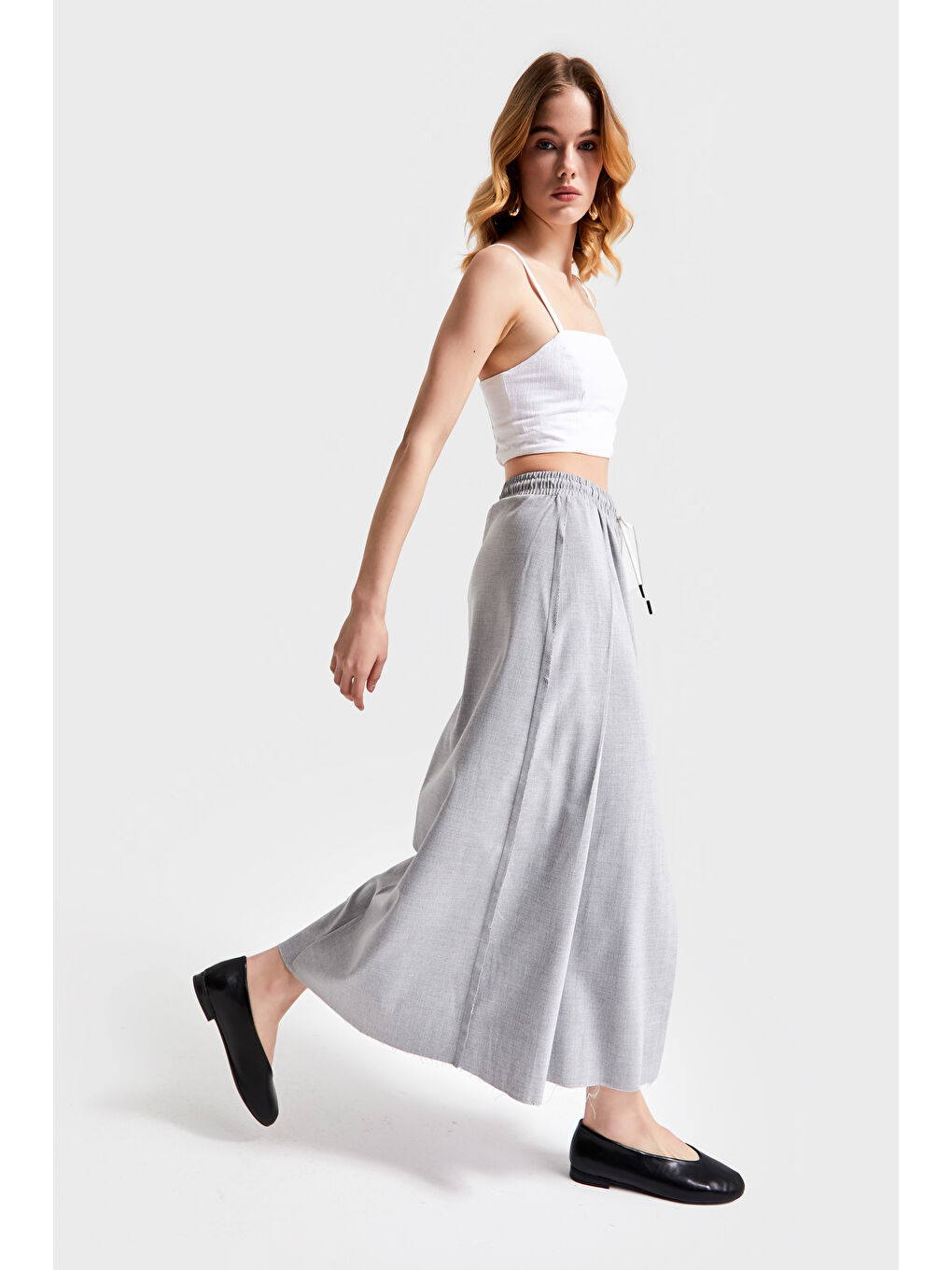 Gri Kadın Gir Renk Beli Lastlikli Yırtmaçlı Maxi Boy Tasarım Kumaş Etek-1