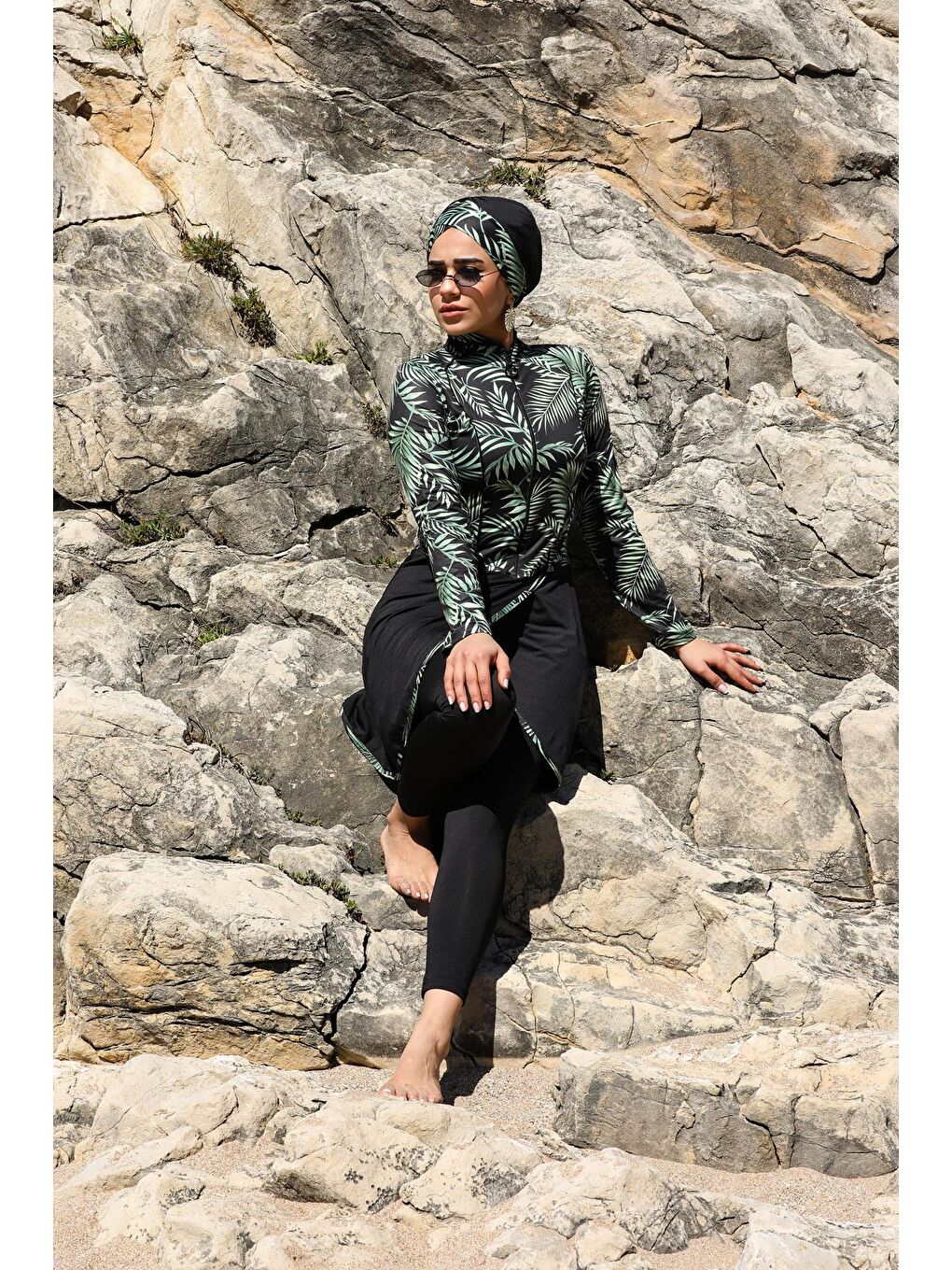 Siyah Pareo Model Tasarım Taytlı Kapalı Tesettür Mayo 22922294-1