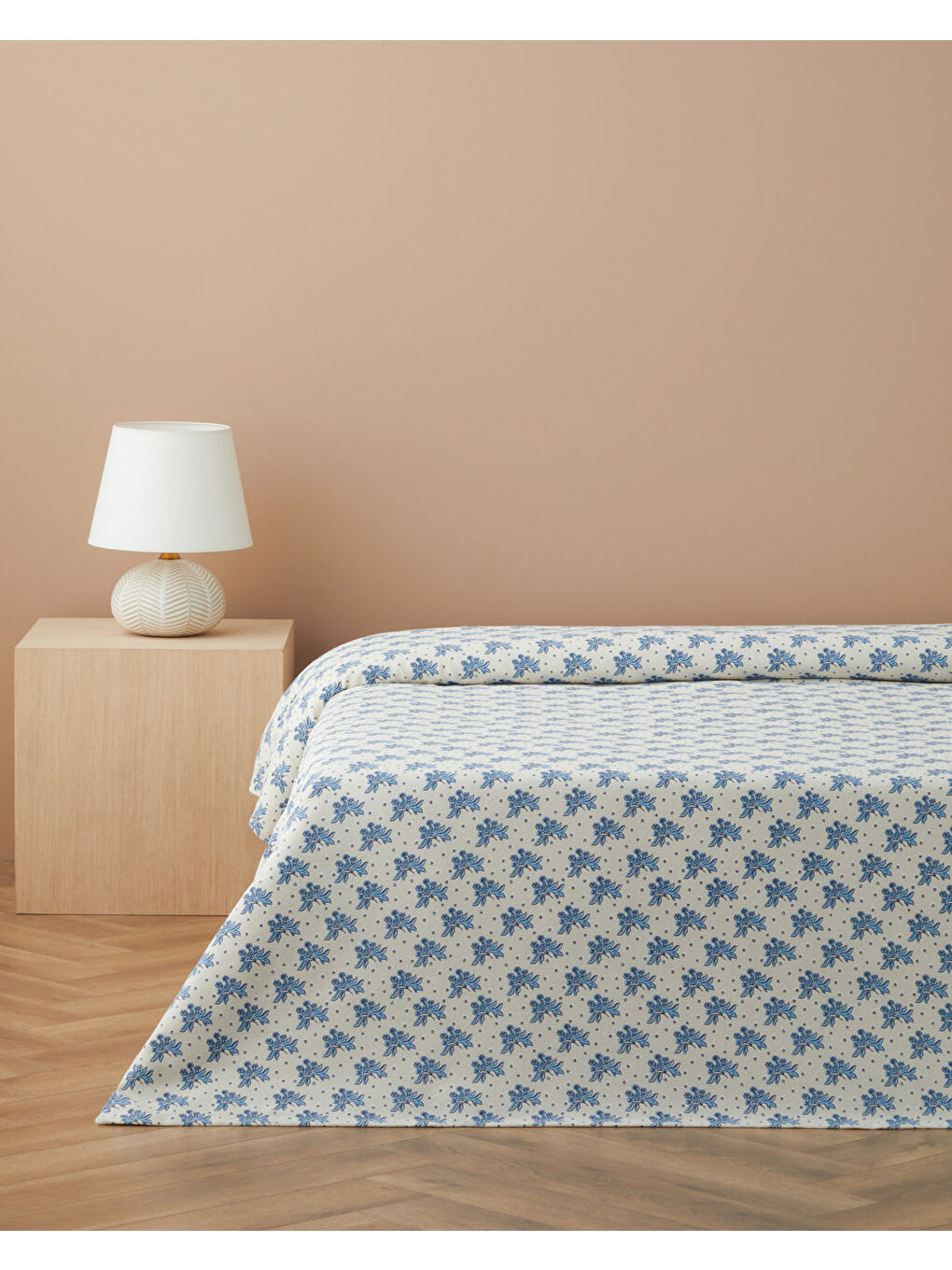Blue Bouquet Baskılı Pamuklu Tek Kişilik Pike 150x220 cm Mavi