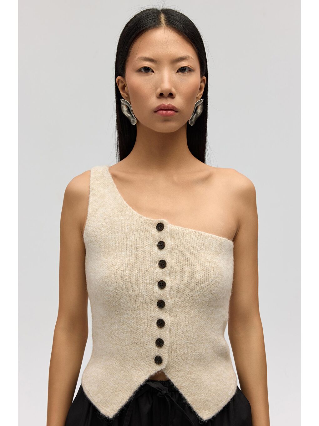 Elvar Tek Omuz Bej Triko Crop-1