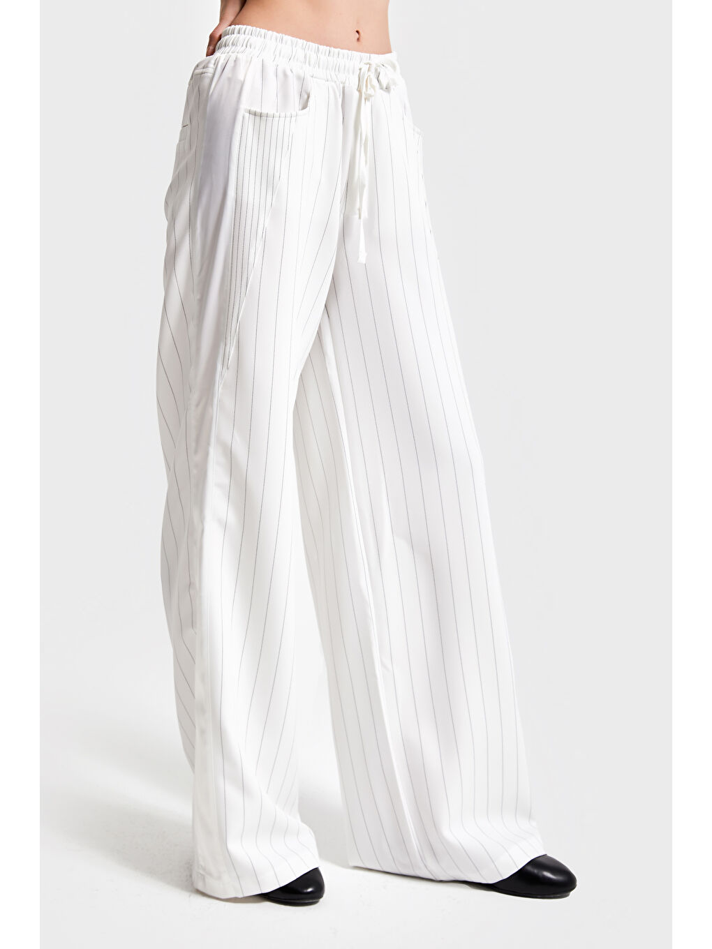 Kadın Beyaz Çizgili Renk Palazzo Fit Tasarım Kumaş Pantolon-1